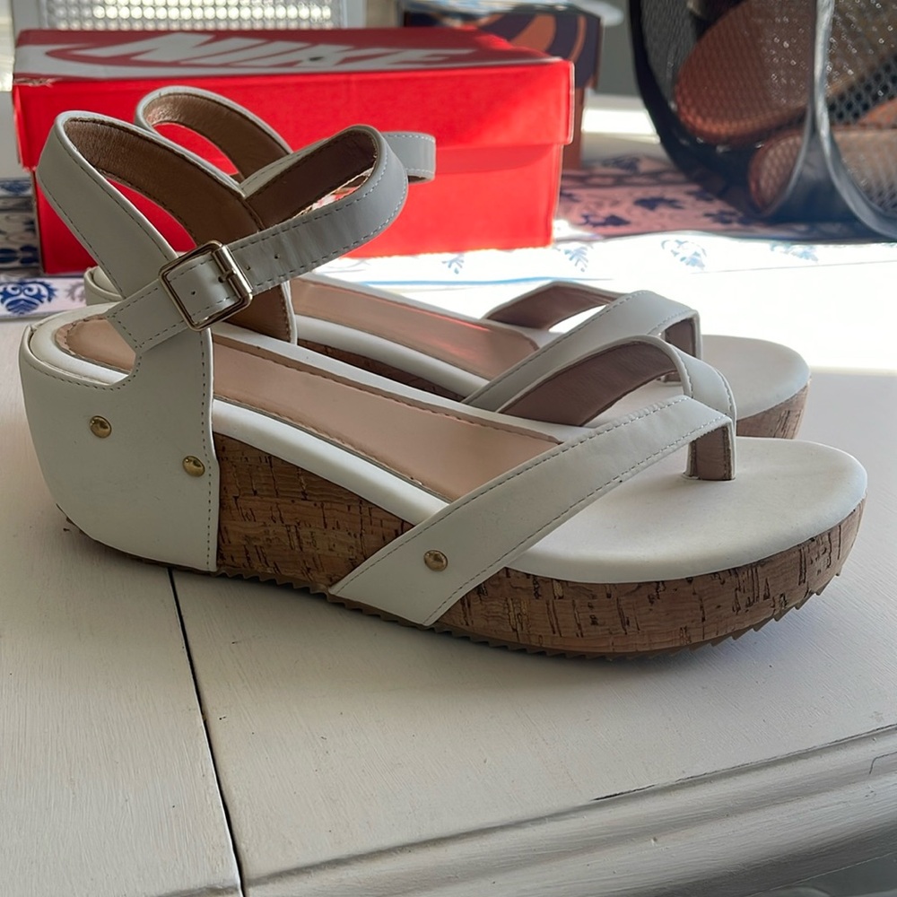 Women’s white wedge sandals